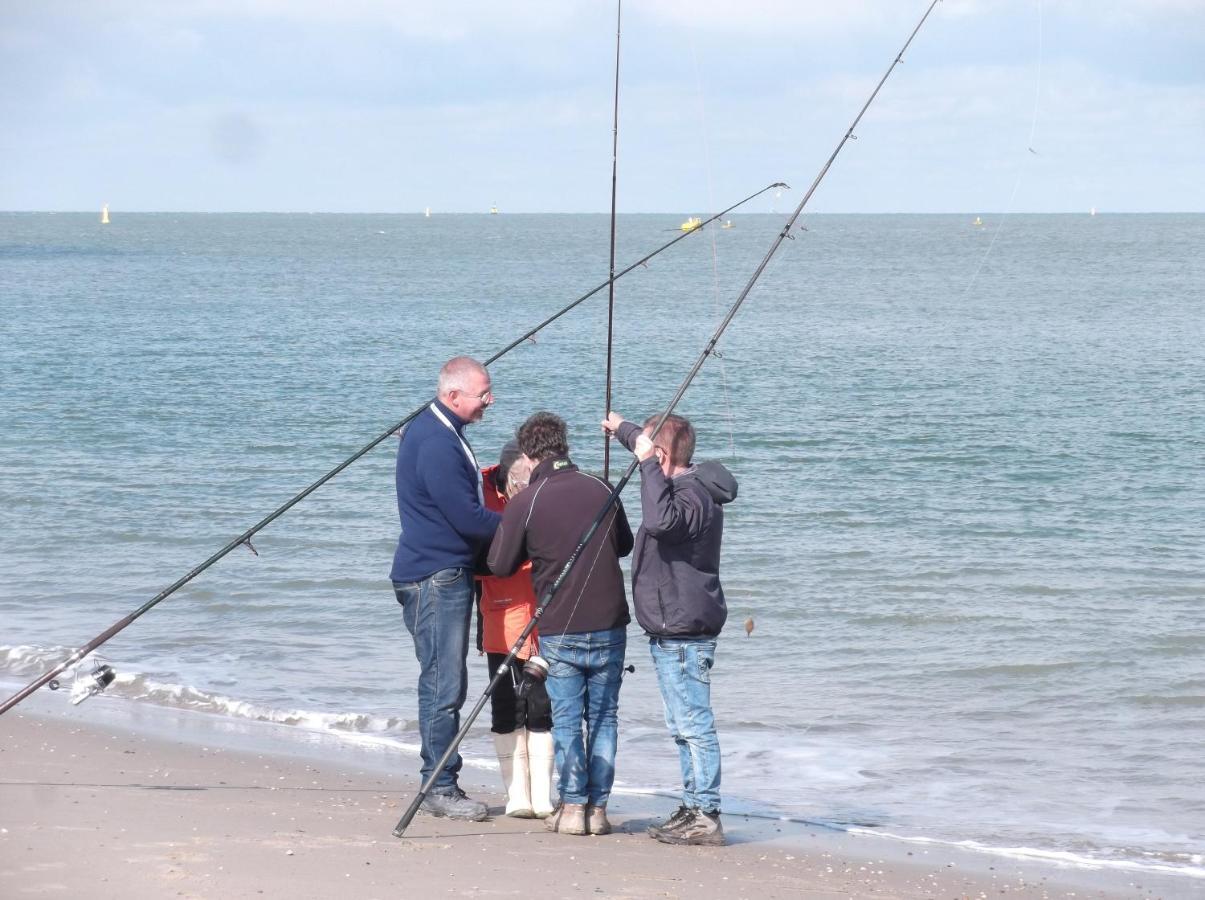 Gelegen Op Kattensprong Veerse En Noordzee!