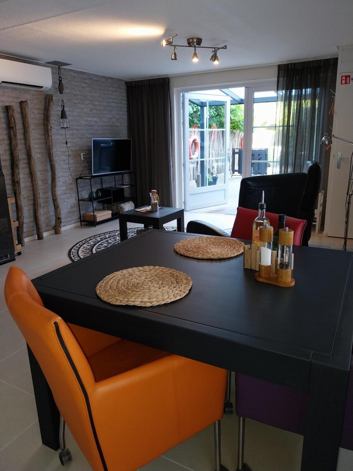 Apartment Gelegen Op Kattensprong Veerse En Noordzee! *